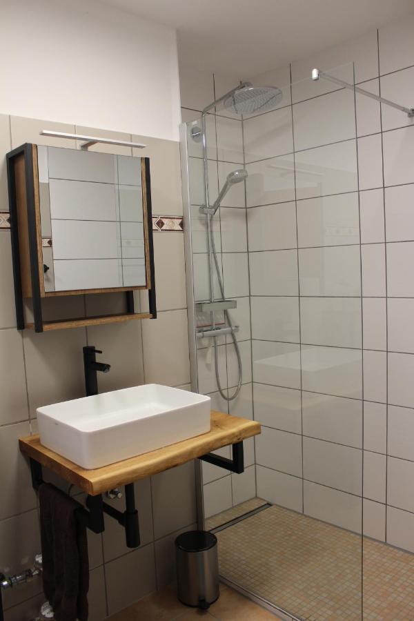 1-Zimmer-Apartment mit großem Balkon Schönwalde Exterior foto